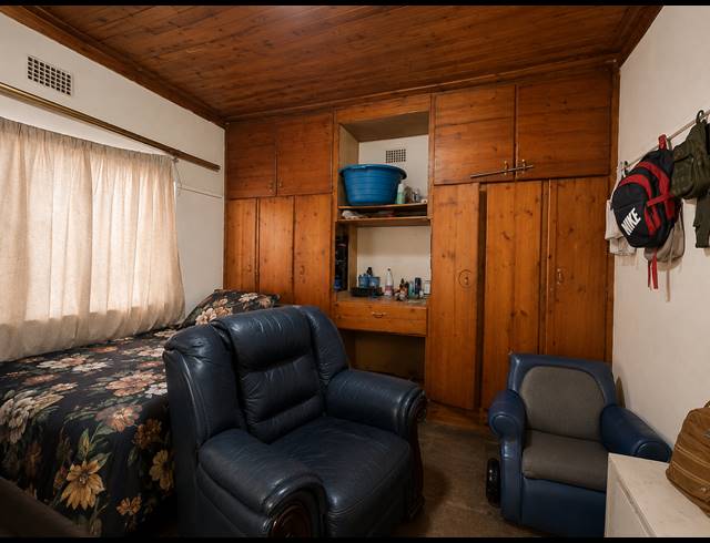 5 BEDROOM HOUSE FOR SALE IN PEACEHAVEN